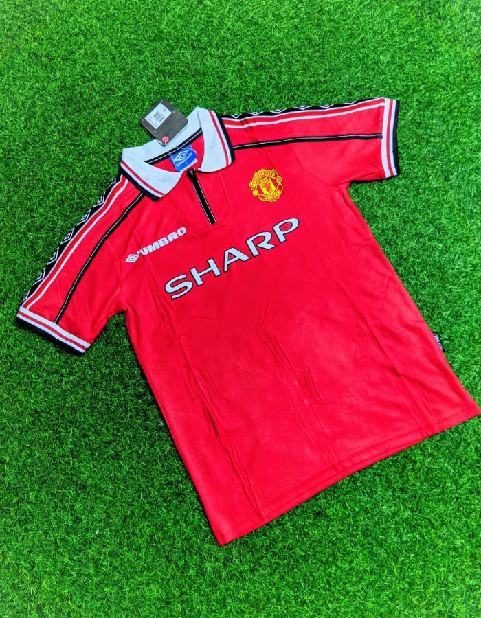 Foto 2 — Camisa Retrô Manchester United 98/99