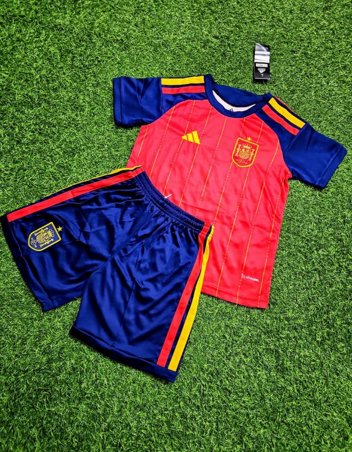 KIT INFANTIL ESPANHA HOME COPA 2026